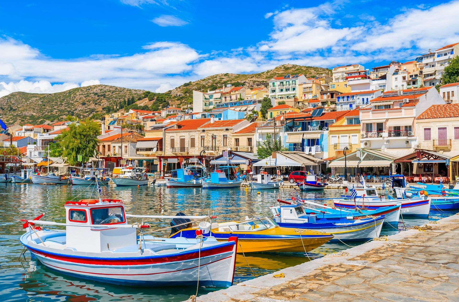 Samos Adası: Gezilecek Yerler, Plajlar, Ulaşım ve İpuçları